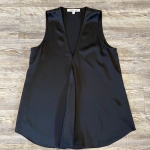 Elizabeth & James Drape front top
